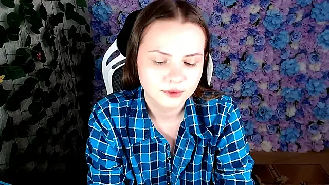 IxxiLiana online show from 09/10/25, 05:07