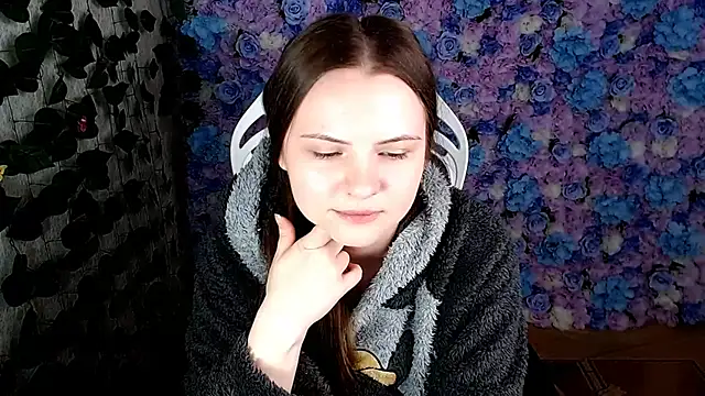 IxxiLiana online show from 10/10/25, 06:01