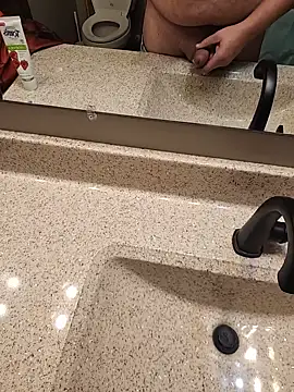 Snapshot of Jackauff69 chatting on 12/22/24, 10:47 Jackauff69 online show from 12/22/24, 10:47