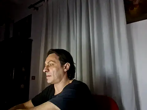 Snapshot of ciame78 chatting on 10/17/25, 10:45 ciame78 online show from 10/17/25, 10:45