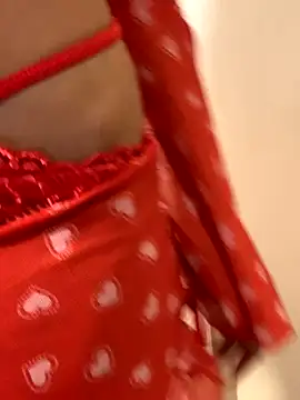 Snapshot of Aania chatting on 11/02/25, 02:41 Aania online show from 11/02/25, 02:41