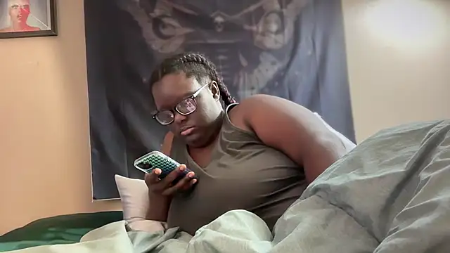 Snapshot of Yagurl__west chatting on 01/18/25, 07:26 Yagurl west online show from 01/18/25, 07:26