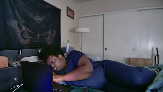 Snapshot of Yagurl__west chatting on 01/27/25, 04:22 Yagurl west online show from 01/27/25, 04:22