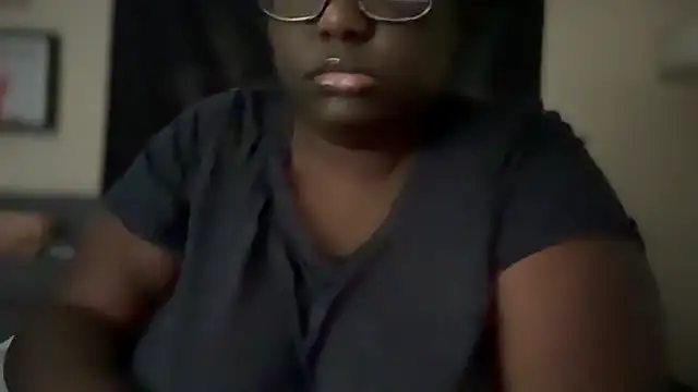 Snapshot of Yagurl__west chatting on 01/28/25, 10:45 Yagurl west online show from 01/28/25, 10:45