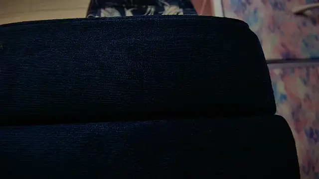 Snapshot of Yagurl__west chatting on 02/24/25, 04:05 Yagurl west online show from 02/24/25, 04:05