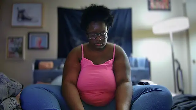 Snapshot of Yagurl__west chatting on 03/09/25, 02:29 Yagurl west online show from 03/09/25, 02:29