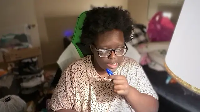 Yagurl  west online show from 12/20/25, 06:09