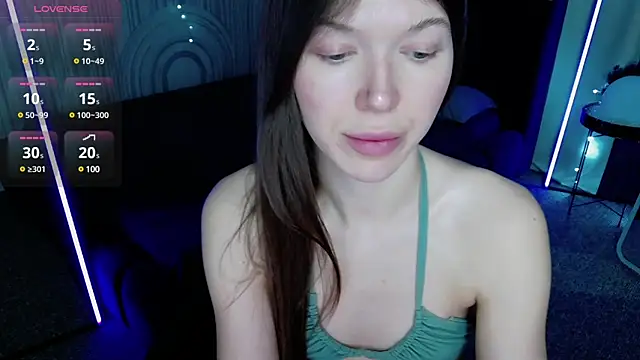 Snapshot of viviann_evans chatting on 01/11/25, 03:23 viviann evans online show from 01/11/25, 03:23