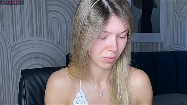 Snapshot of viviann_evans chatting on 09/16/25, 01:06 viviann evans online show from 09/16/25, 01:06