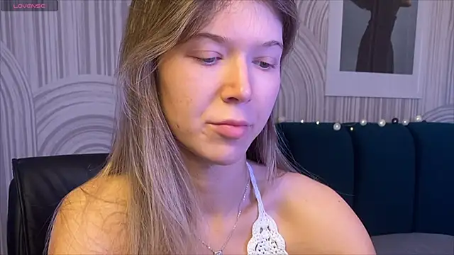 Snapshot of viviann_evans chatting on 11/08/25, 01:06 viviann evans online show from 11/08/25, 01:06