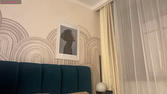 viviann evans online show from 04/10/26, 01:00