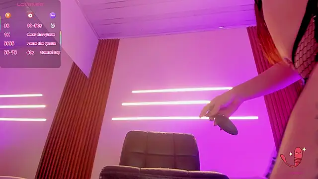 sweetlolihot  online show from 11/08/25, 10:04