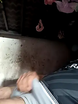 Snapshot of Rayito6969@xh chatting on 09/23/25, 04:43 Rayito6969xh online show from 09/23/25, 04:43