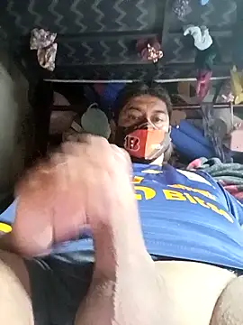 Snapshot of Rayito6969@xh chatting on 10/23/25, 03:44 Rayito6969xh online show from 10/23/25, 03:44