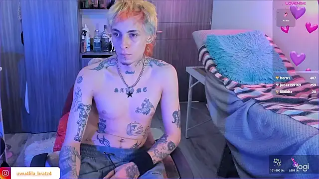 Snapshot of badeyes_crazygoat chatting on 03/19/26, 04:16 badeyes crazygoat online show from 03/19/26, 04:16