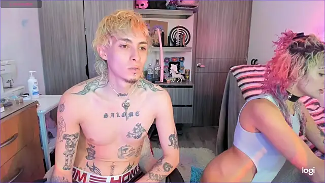 Snapshot of badeyes_crazygoat chatting on 04/06/26, 10:22 badeyes crazygoat online show from 04/06/26, 10:22