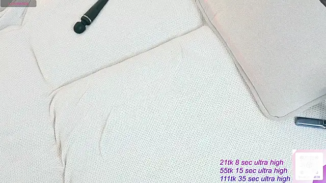 Snapshot of __KawaiiYuki__ chatting on 06/19/26, 04:17 KawaiiYuki online show from 06/19/26, 04:17