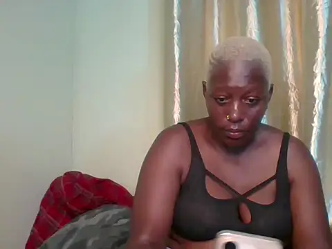 Poisonous Ivy online show from 01/12/25, 07:10