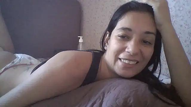 Snapshot of marcelinha30 chatting on 07/23/26, 01:42 marcelinha30 online show from 07/23/26, 01:42