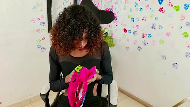 lau sil online show from 09/28/25, 10:48