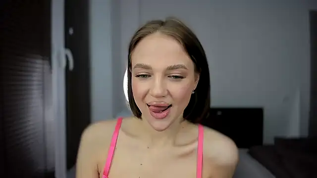 sarahphyllis online show from 01/07/25, 05:53