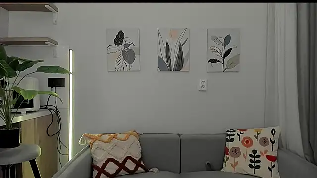 sarahphyllis online show from 10/08/25, 08:28