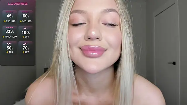 sarahphyllis online show from 12/17/25, 09:32