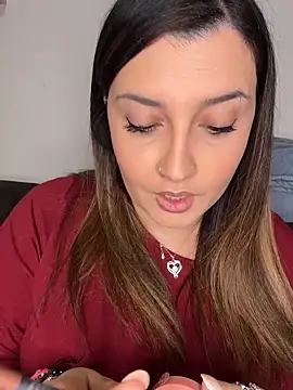 Snapshot of Novababy18 chatting on 02/21/26, 11:39 Novababy18 online show from 02/21/26, 11:39