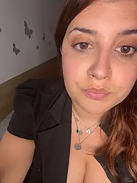 Snapshot of Novababy18 chatting on 04/16/26, 09:39 Novababy18 online show from 04/16/26, 09:39