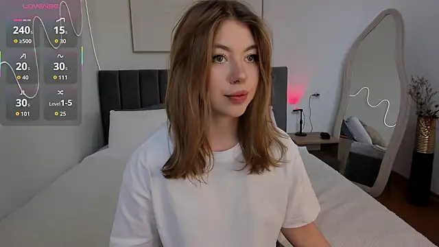 Snapshot of SimonaGerry chatting on 03/26/26, 06:41 SimonaGerry online show from 03/26/26, 06:41