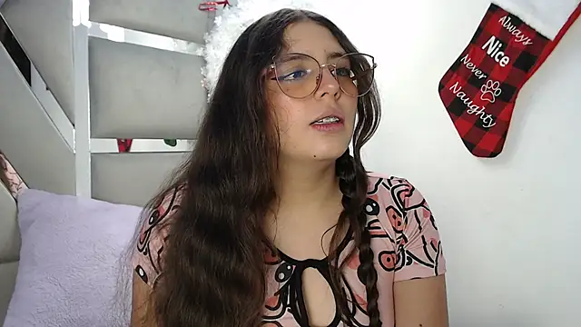 Paola Lyon  online show from 01/11/25, 07:27