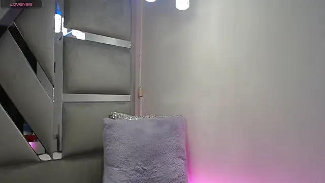 Paola Lyon  online show from 03/15/25, 07:27