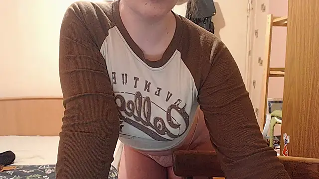 Snapshot of Chmiri_cb chatting on 01/27/25, 04:20 Chmiri cb online show from 01/27/25, 04:20