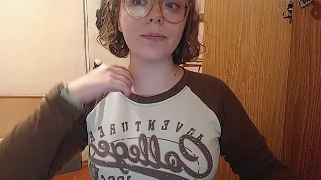 Snapshot of Chmiri_cb chatting on 01/31/25, 12:29 Chmiri cb online show from 01/31/25, 12:29