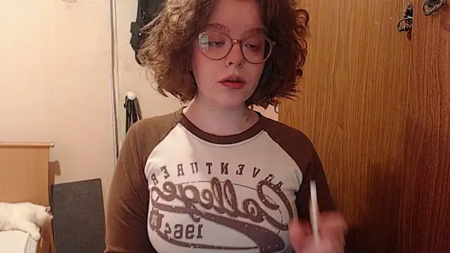 Snapshot of Chmiri_cb chatting on 02/01/25, 05:39 Chmiri cb online show from 02/01/25, 05:39