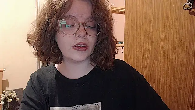 Snapshot of Chmiri_cb chatting on 03/15/25, 04:10 Chmiri cb online show from 03/15/25, 04:10