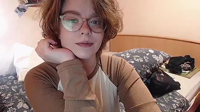 Snapshot of Chmiri_cb chatting on 09/28/25, 05:02 Chmiri cb online show from 09/28/25, 05:02