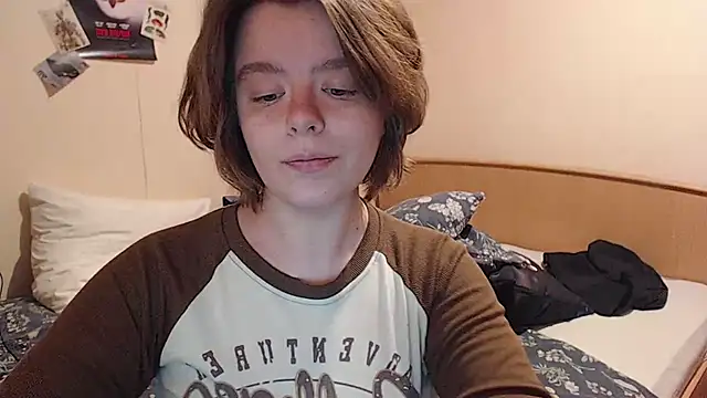 Snapshot of Chmiri_cb chatting on 10/16/25, 03:13 Chmiri cb online show from 10/16/25, 03:13