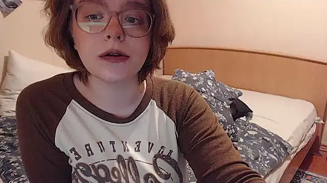 Snapshot of Chmiri_cb chatting on 10/19/25, 01:01 Chmiri cb online show from 10/19/25, 01:01