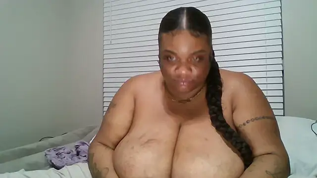 Snapshot of NaughtyHottieBBW chatting on 11/03/25, 11:26 NaughtyHottieBBW online show from 11/03/25, 11:26