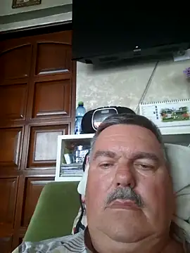 Snapshot of Tbone17 chatting on 04/01/26, 05:08 Tbone17 online show from 04/01/26, 05:08