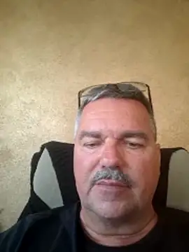 Snapshot of Tbone17 chatting on 04/25/26, 05:10 Tbone17 online show from 04/25/26, 05:10