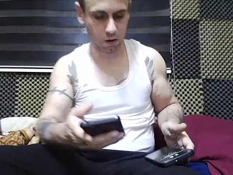 Arabeyes online show from 11/24/25, 04:18