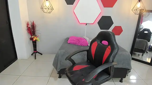 martinaclark online show from 02/04/25, 03:22