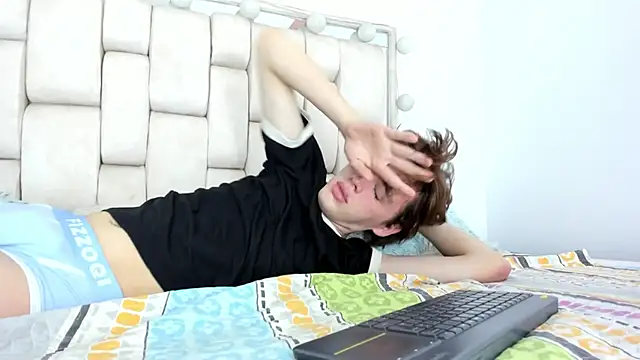 daniel hot03 online show from 11/29/25, 01:47