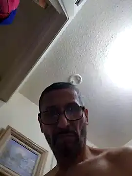 Snapshot of pajarol5co chatting on 12/14/24, 12:01 pajarol5co online show from 12/14/24, 12:01