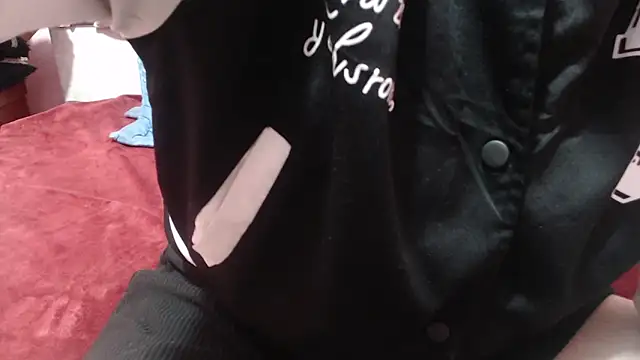 nadescomthxx online show from 10/21/25, 01:45