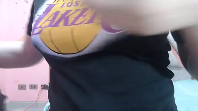 nadescomthxx online show from 10/24/25, 02:35