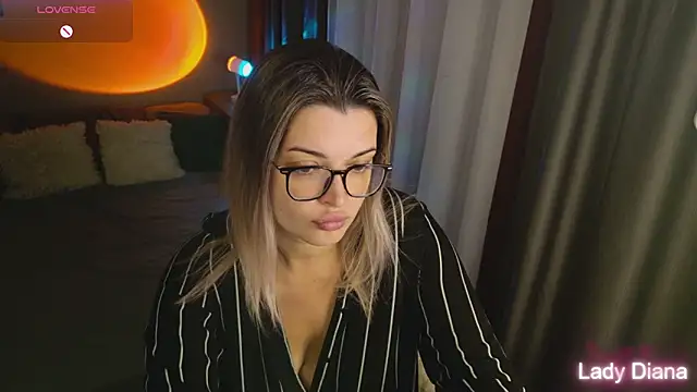 LancasterLady online show from 09/30/25, 03:39