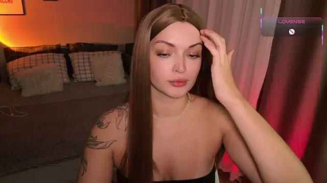 Snapshot of LancasterLady chatting on 04/18/26, 05:06 LancasterLady online show from 04/18/26, 05:06